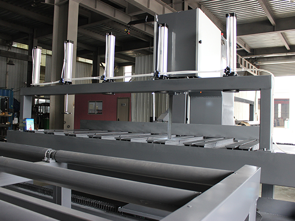 立式数据带锯床